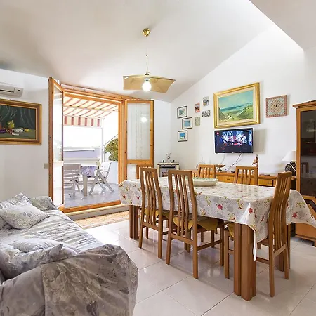 Apartment Lido 15 *